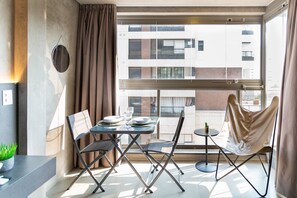 Studio Kota | Tempat makan