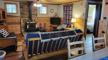 1 habitación, tabla de planchar con plancha, wifi gratis y ropa de cama