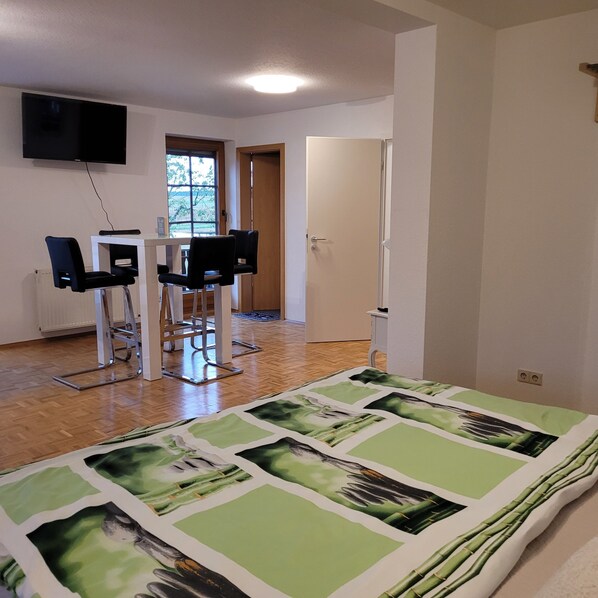 2 chambres, bureau, Wi-Fi gratuit, draps fournis