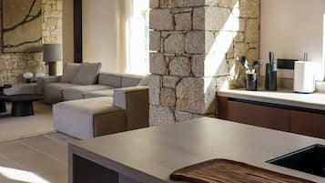 Tủ lạnh, lò nướng, lò nướng bánh mì, dụng cụ nấu nướng/bát dĩa/dao nĩa