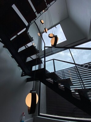 Interior - 2BR Industrial Pool & Rooftop, Wi-Fi 150 Mbps (Bali)