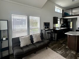 Deluxe Cottage, 1 Bedroom | Living area