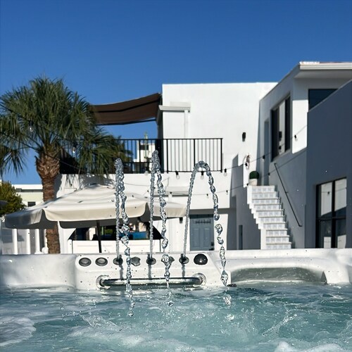 Seaside Studio Hibiscus Hideaway Suite#3