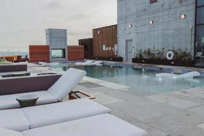 Pool - Rainey St. Studio With Lake and City Views. (Austin)