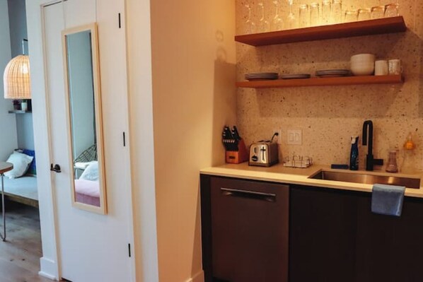 Interior - Rainey St. Studio With Lake and City Views. (Austin)