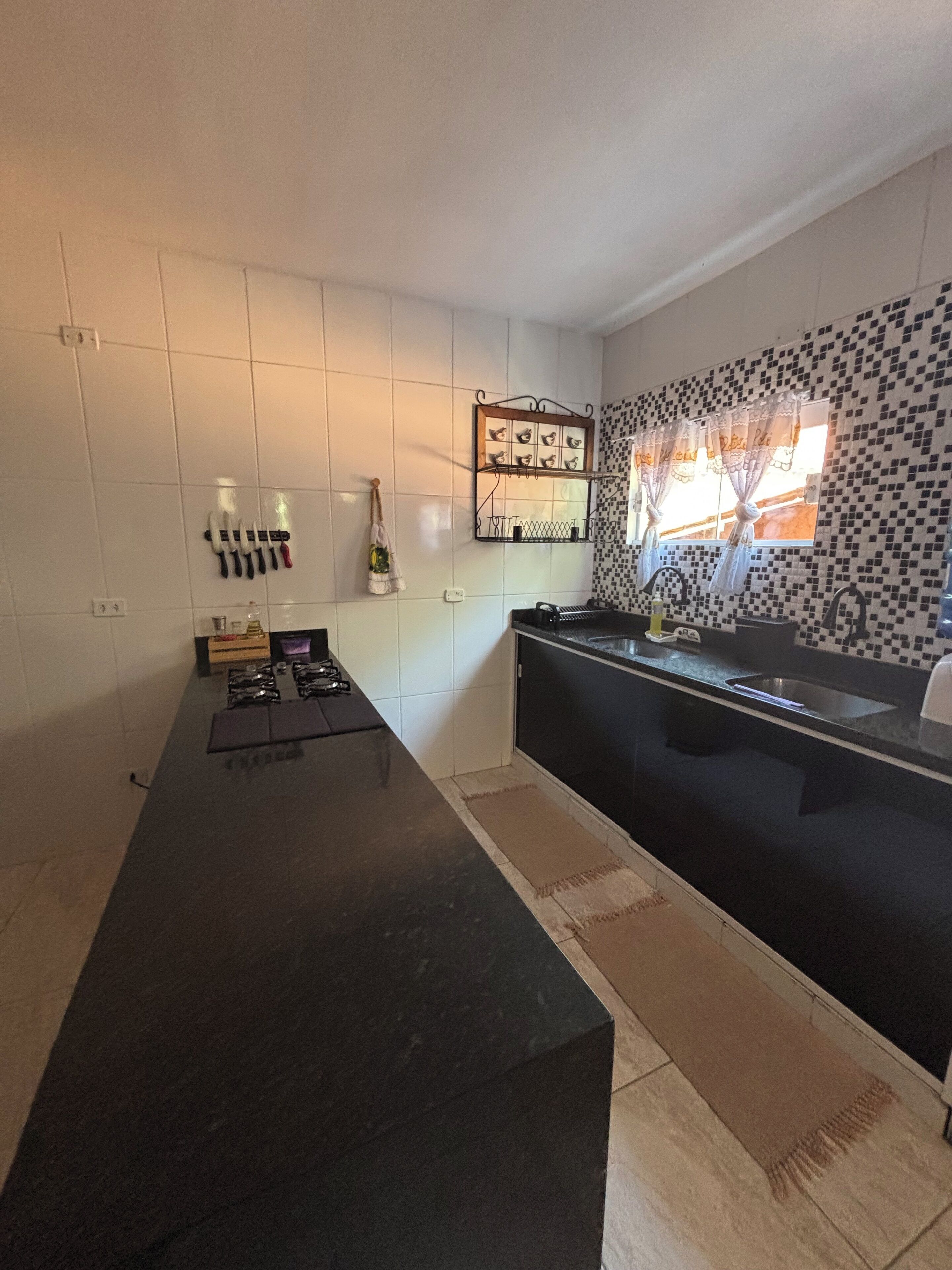 冷蔵庫、電子レンジ、コンロ、トースター