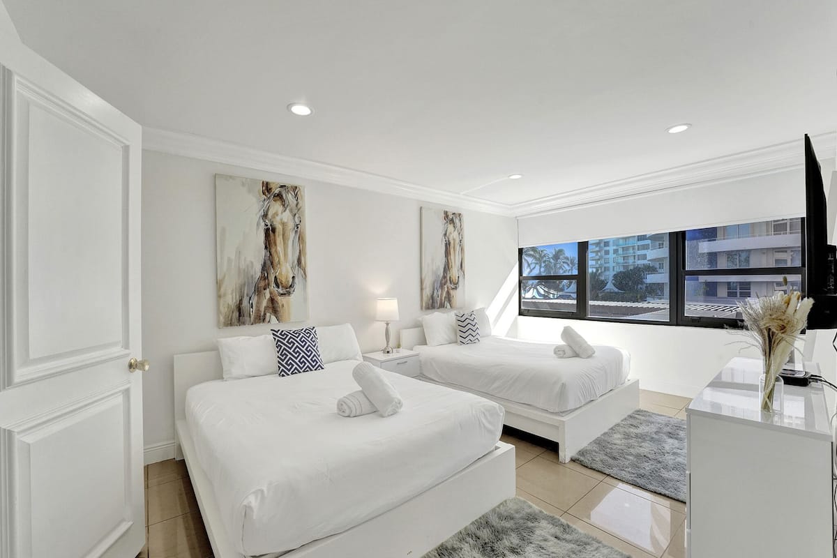 Apartamento Confort, 2 habitaciones, balcón, vistas parciales al mar | 2 dormitorios, decoración individual, mobiliario individual