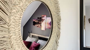 Double Room (Reve) | Premium bedding, iron/ironing board, free WiFi, bed sheets