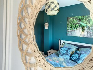 Premium bedding, iron/ironing board, free WiFi, bed sheets