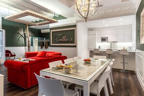 Design appartement, 3 slaapkamers, uitzicht op de stad | Woonruimte
