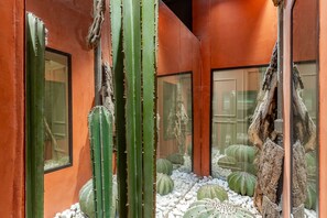 设计公寓, 3 间卧室, 城市景观 | 起居区