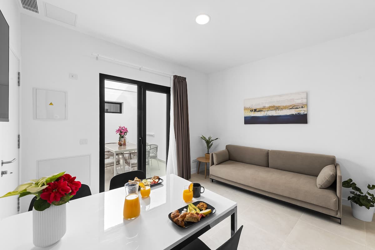 Apartamento familiar | Servicio de comidas en la habitación
