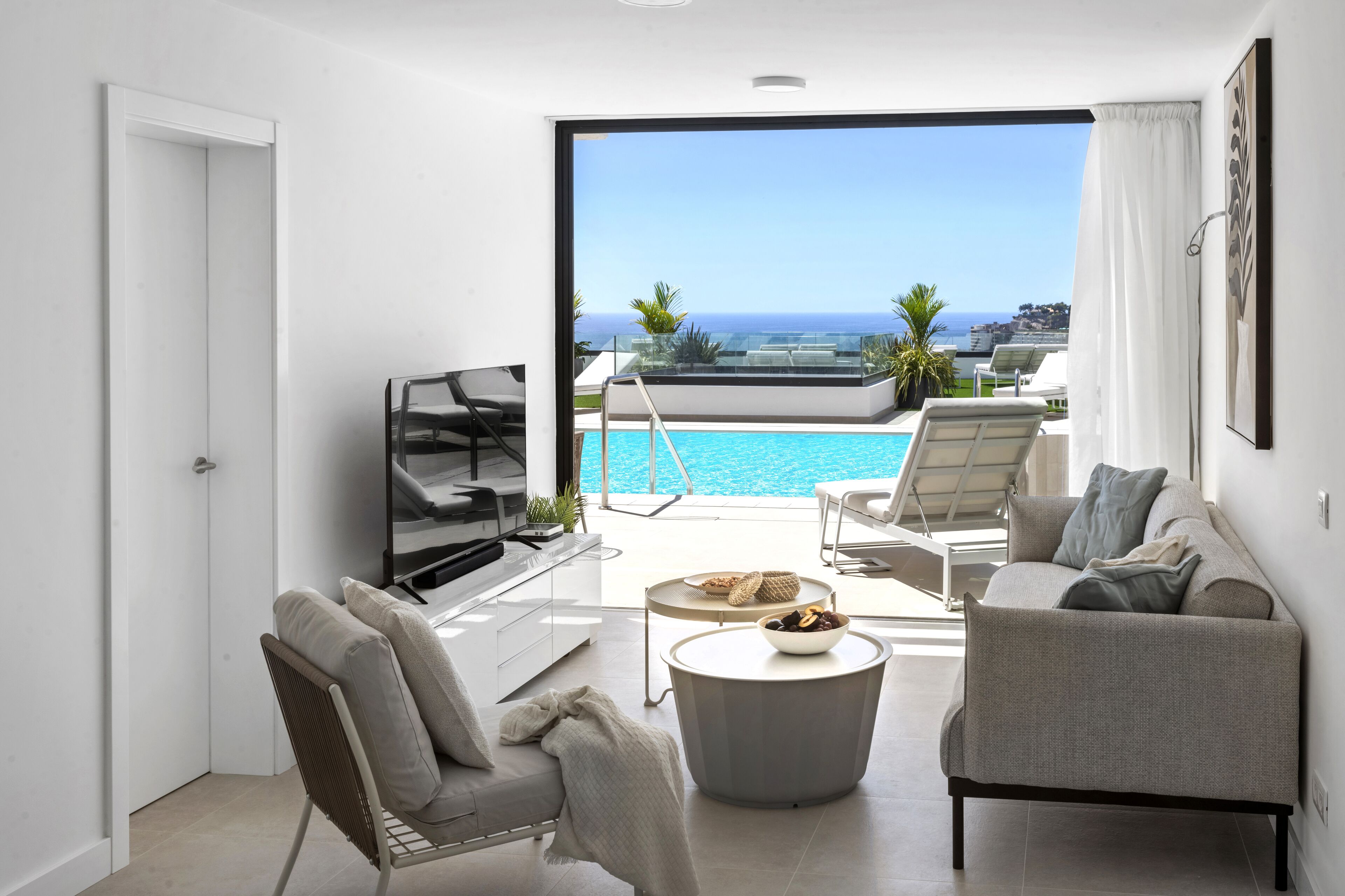 Deluxe Apartment, 1 Bedroom, Pool Access | Pemandangan dari bilik