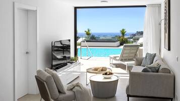 Deluxe Apartment, 1 Bedroom, Pool Access | Pemandangan dari bilik