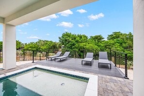 Beheizter Pool