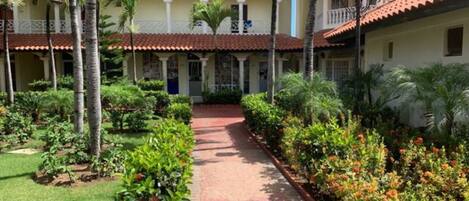 المنشأة من الخارج