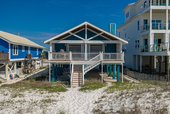 Exterior - Conch Out 1405 | Gulf-Front Beach House (Gulf Shores)