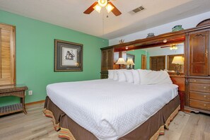 4 bedrooms, iron/ironing board, free WiFi, bed sheets