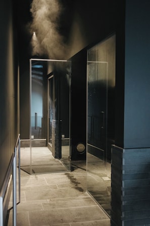 Dampfbad, TĂŒrkisches Bad/Hamam, Körperbehandlungen, Hydrotherapie