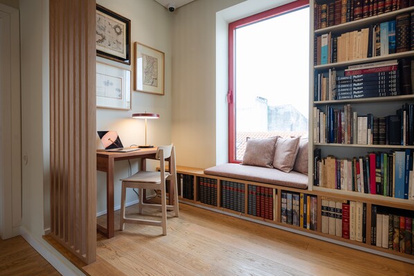 Library - NINE DOTS Azorean Art Boutique Hotel (Ponta Delgada)