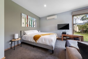 1 habitación, tabla de planchar con plancha, wifi y ropa de cama 