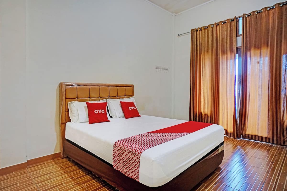 Deluxe Double Room | 1 bedroom, laptop workspace, free WiFi, bed sheets