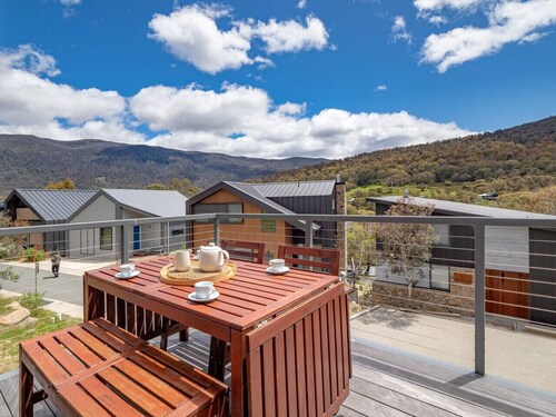 Grasmere Chalet | Crackenback | Amazing Views | 2B