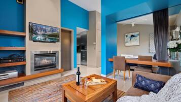 Televisie en een open haard