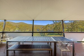 Outdoor dining - Udelka Chalet | Crackenback | Huge 3BR | Views (Crackenback)