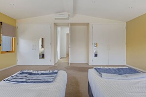 Room - Silvercloud Chalet | Crackenback | Massive chalet (Crackenback)