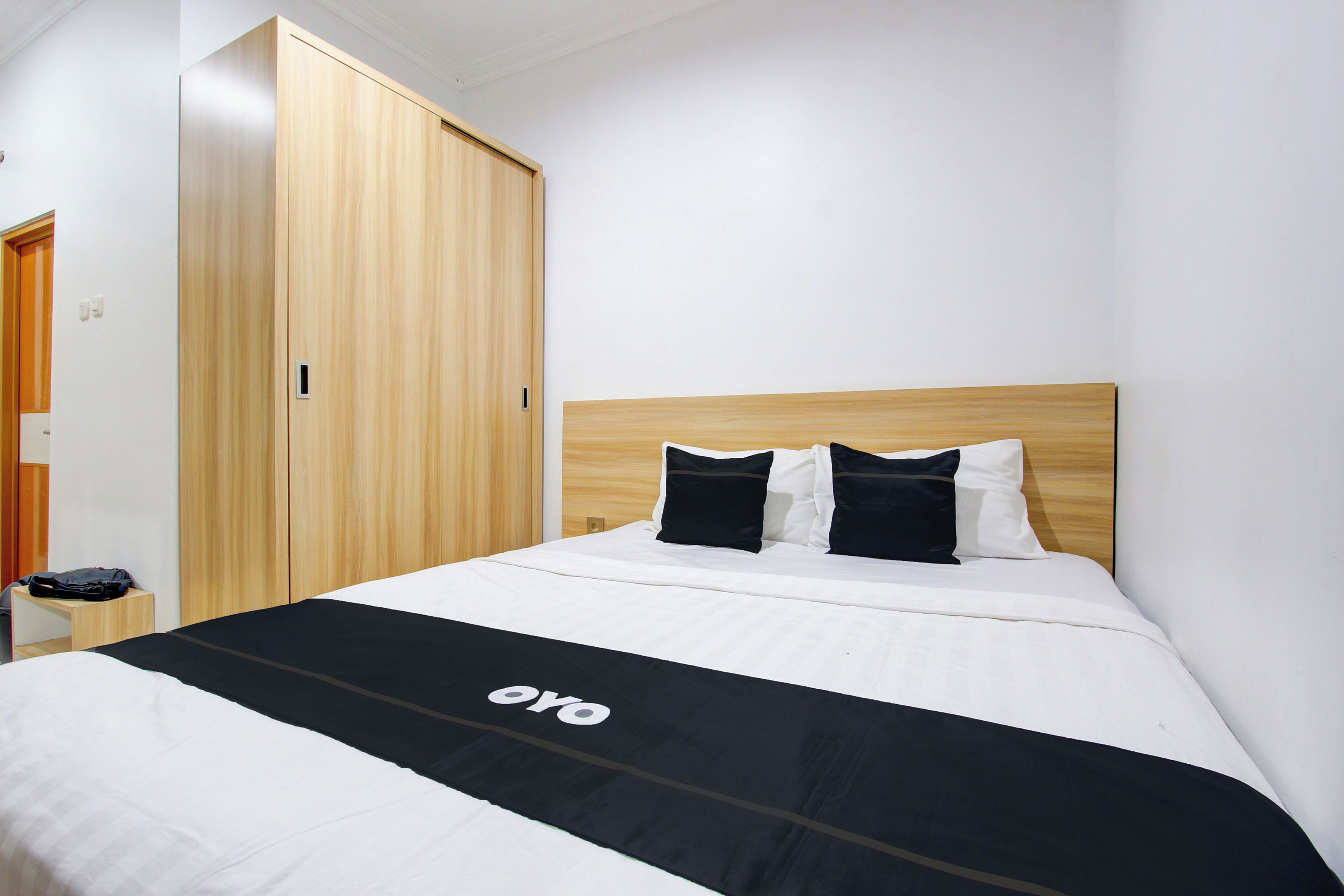 Suite Deluks | Ruang kerja ramah laptop, Wi-Fi gratis, dan seprai linen
