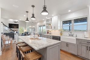 Microwave, oven, stovetop, dishwasher