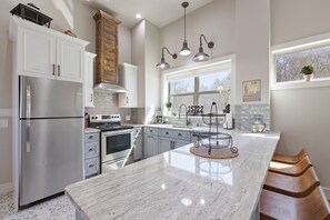 電子レンジ、オーブン、コンロ、食器洗い機