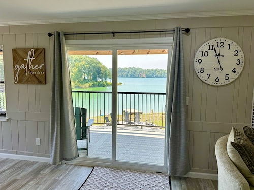 STAY HERE! 2 Homes sleep up to 28! Private cove 2 docks and personal boat launch