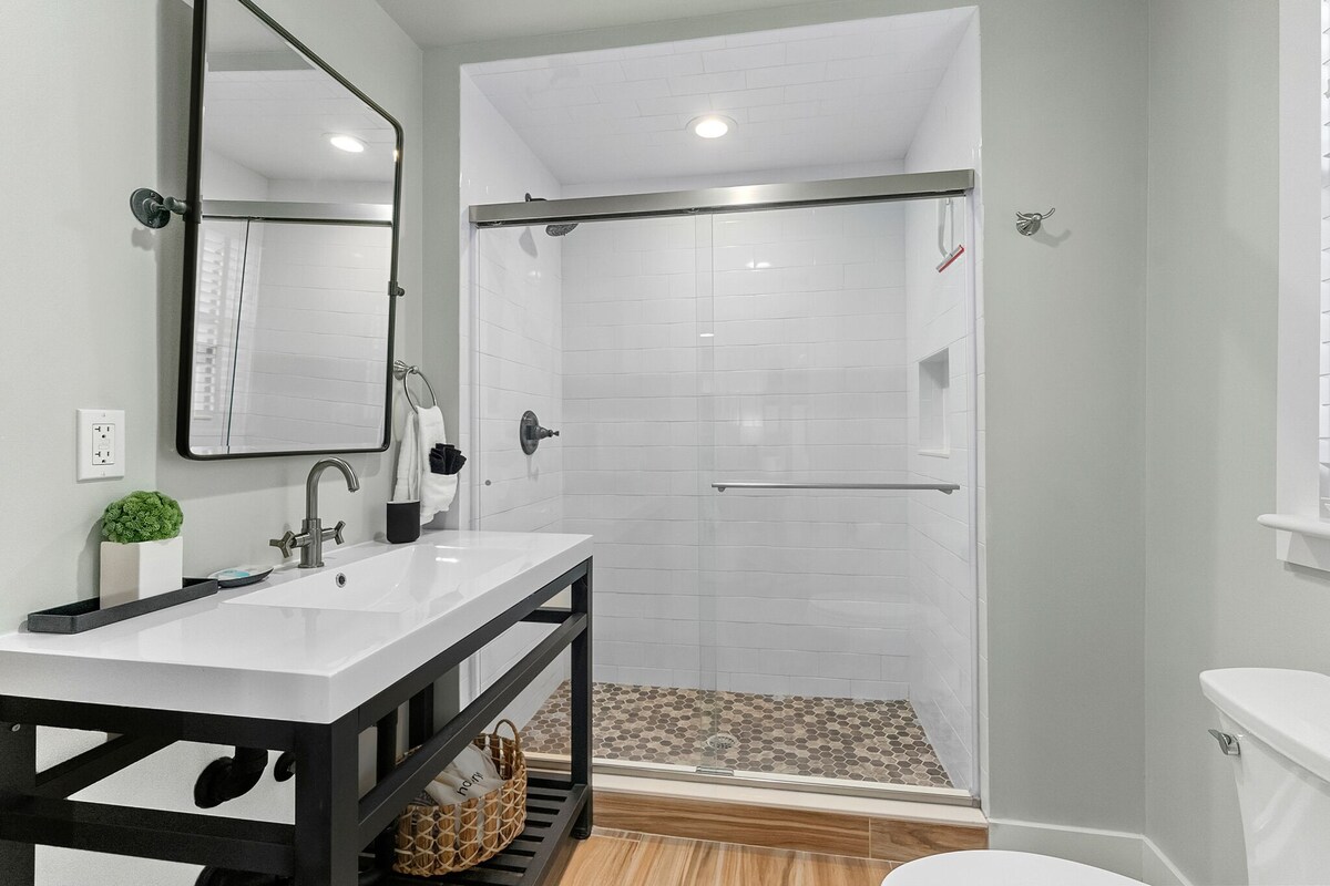 Photo 21 of 9 Sevilla St. - Heart of Downtown First Floor Flat - Pet Friendly!