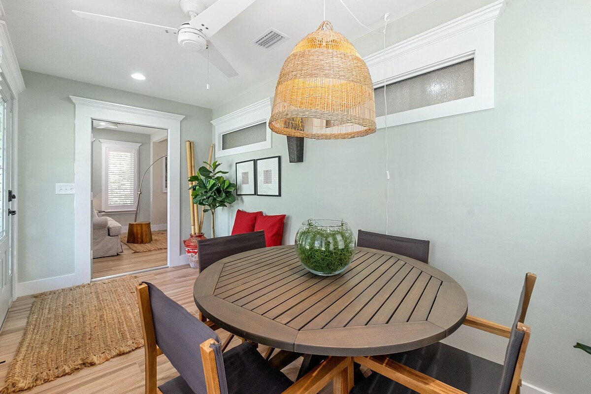 Photo 27 of 9 Sevilla St. - Heart of Downtown First Floor Flat - Pet Friendly!
