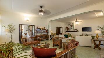 Villa, 5 Bedrooms (Skanda) | Living area