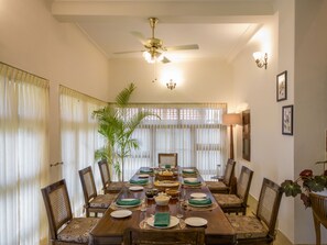 Villa, 5 Bedrooms (Skanda) | Dining room