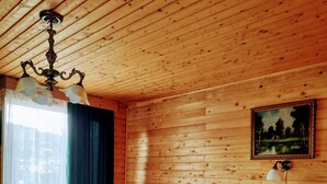 Hus – comfort, hageområde | 1 soverom, skrivebord, lydisolert og wi-fi (inkludert)