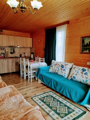 Comfort House | 1 bedroom, desk, soundproofing, free WiFi - Family hotel Maia (Tsalka)