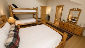 9 bedrooms, desk, iron/ironing board, travel crib