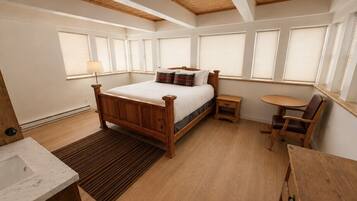 Desk, iron/ironing board, travel crib, WiFi