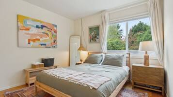 1 bedroom, iron/ironing board, free WiFi, bed sheets