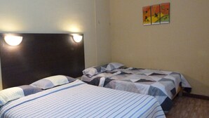 Business kamer | Een bureau, gratis wifi