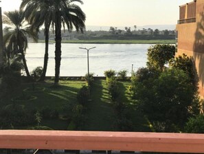 Property grounds - Luxor city A block in front of NILE RIVER 1 (Luxor City)