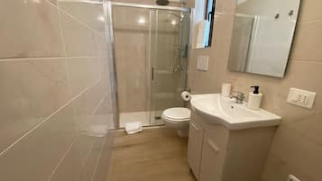 Comfort Apartment | Bathroom