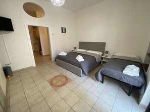 Comfort appartement | 1 slaapkamer, een bureau, een strijkplank/strijkijzer, gratis wifi