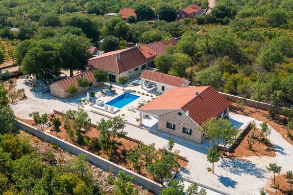 Exterior - Tosic Estate - Villa, Vineyards and Winery (Razvode)