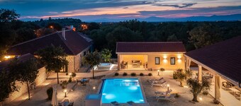 Tosic Estate - Villa, Vineyards and Winery