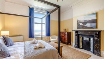 9 bedrooms, free WiFi, bed sheets